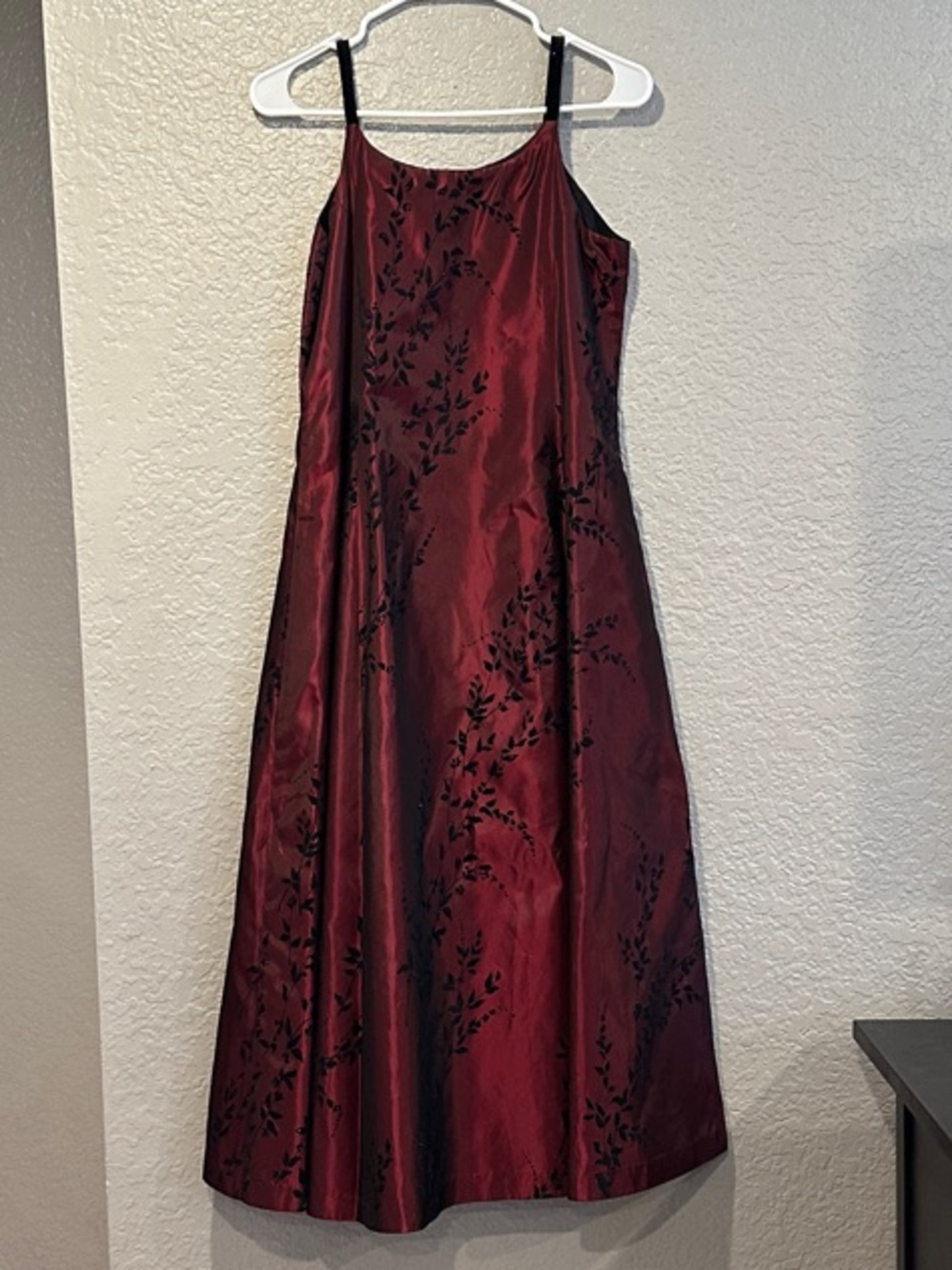 VTG Burgundy Party Dress w/Flocked Black Floral Pattern-Girls Size 16-WORN ONCE